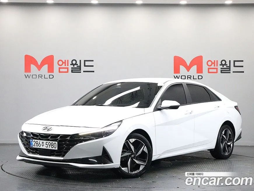 Hyundai AVANTE — фото 1