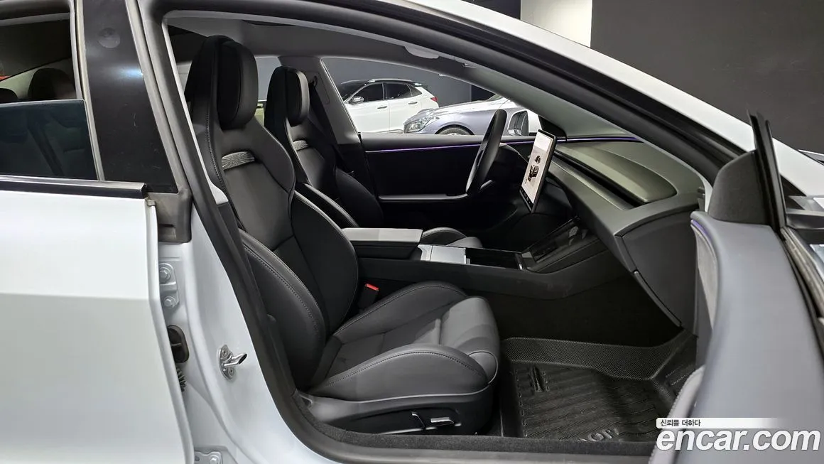Tesla Model 3 — фото 10