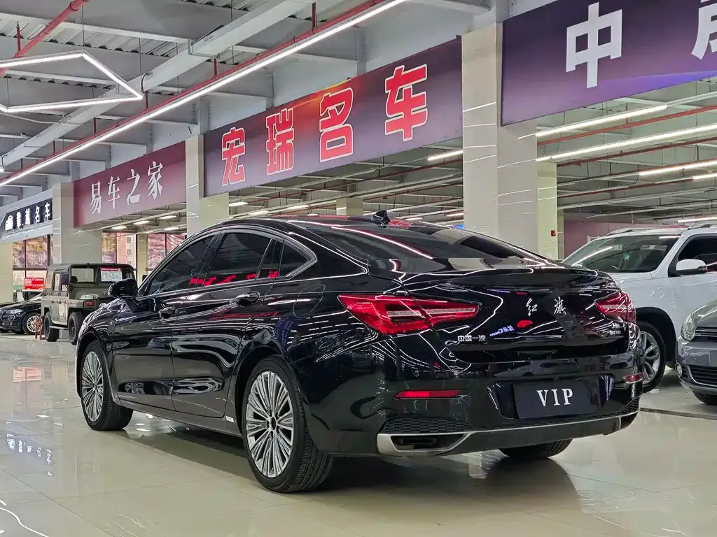 Hongqi H5 — фото 6