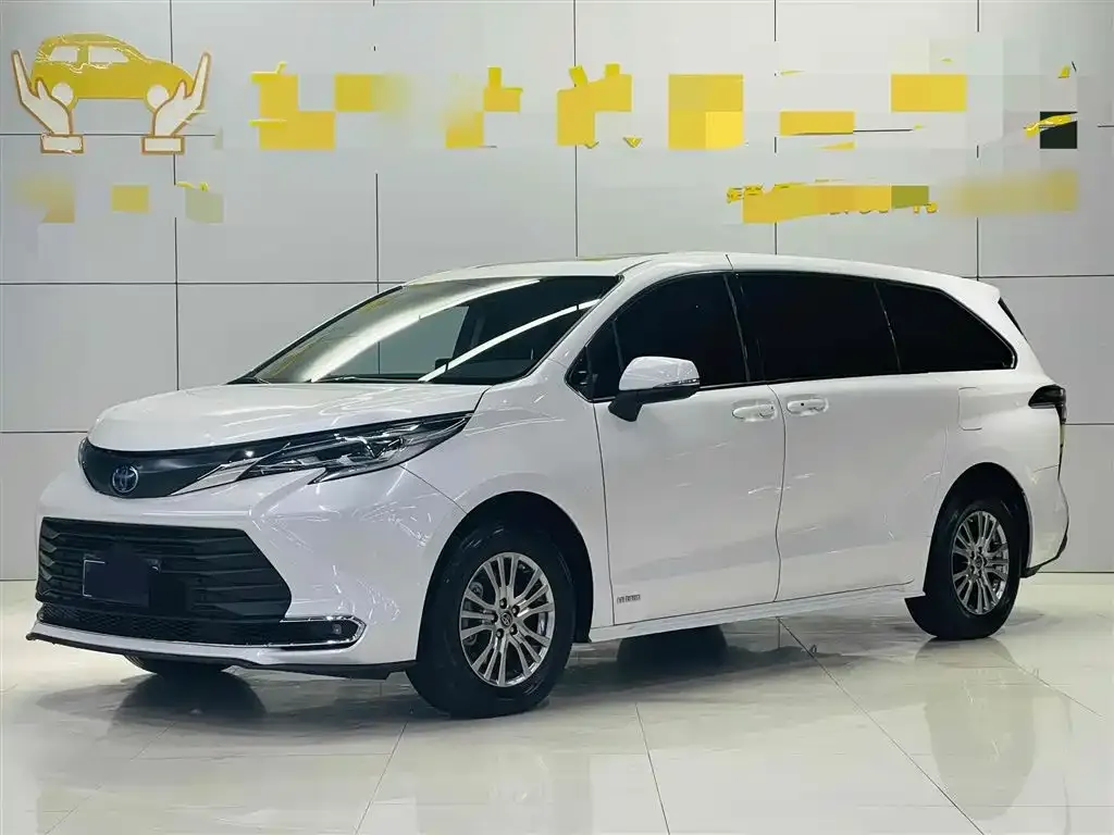 Toyota Sienna — фото 2