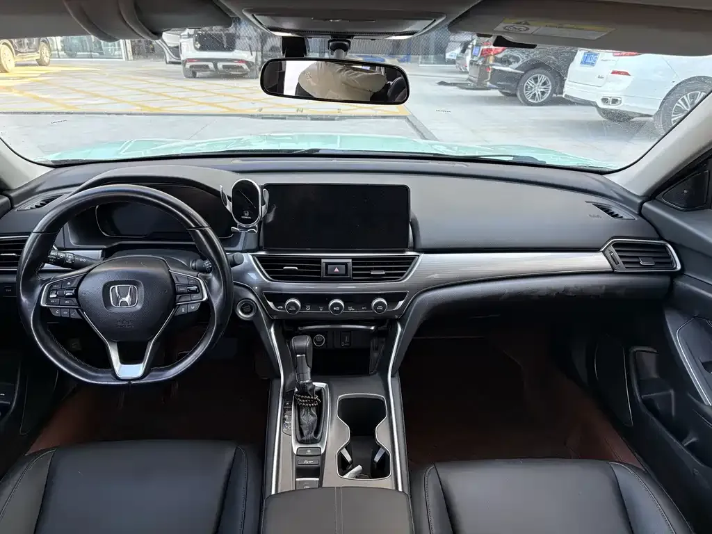 Honda Accord — фото 6