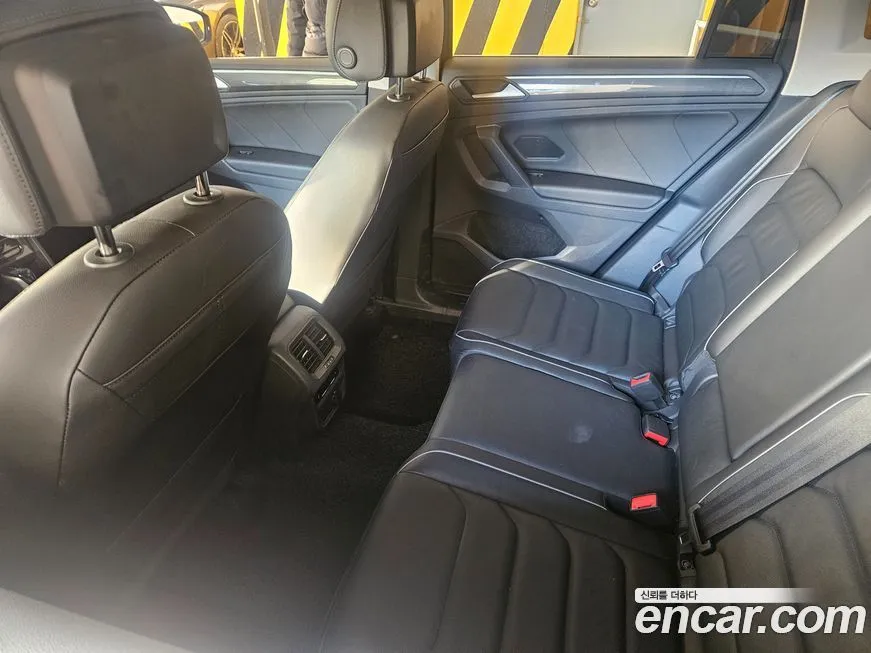 Volkswagen Tiguan — фото 7