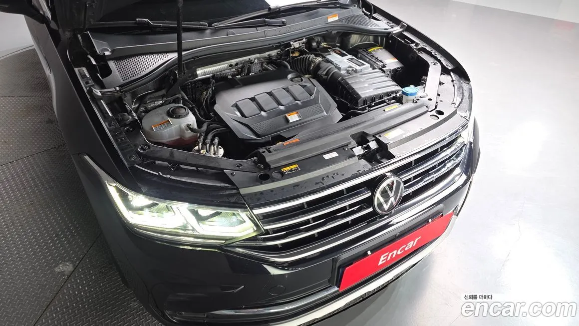 Volkswagen Tiguan — фото 6