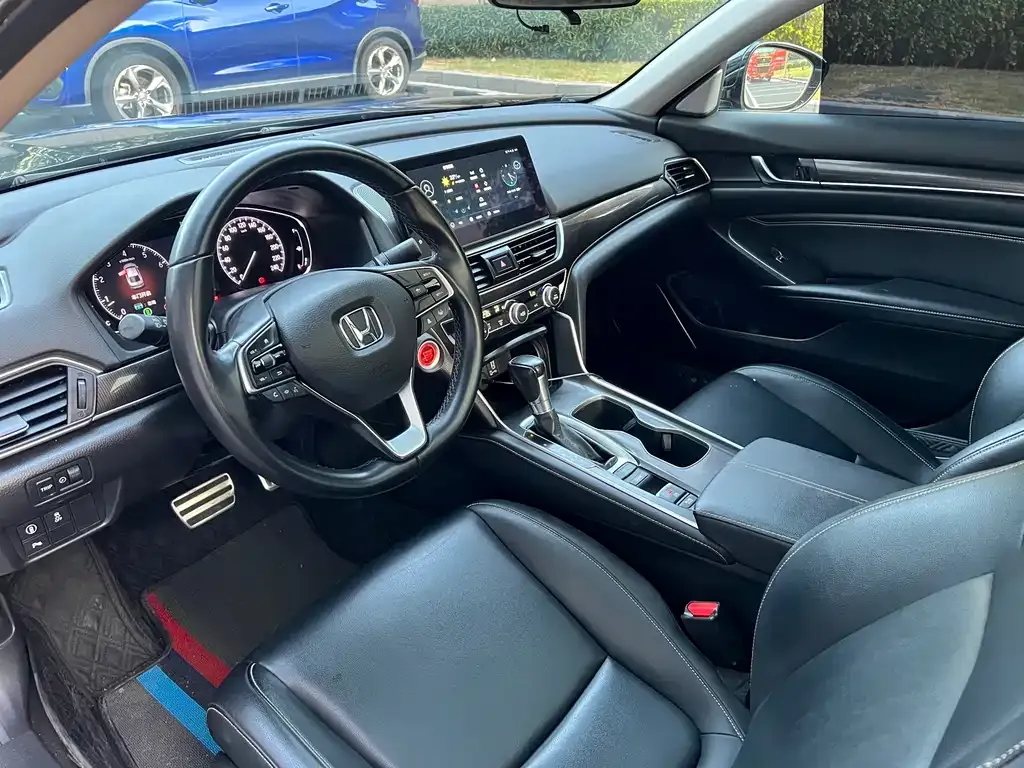 Honda Accord — фото 4