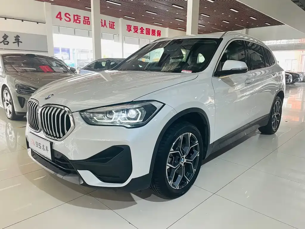 BMW X1 — фото 1