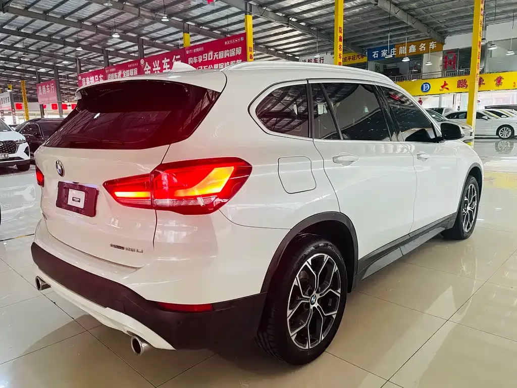 BMW X1 — фото 4