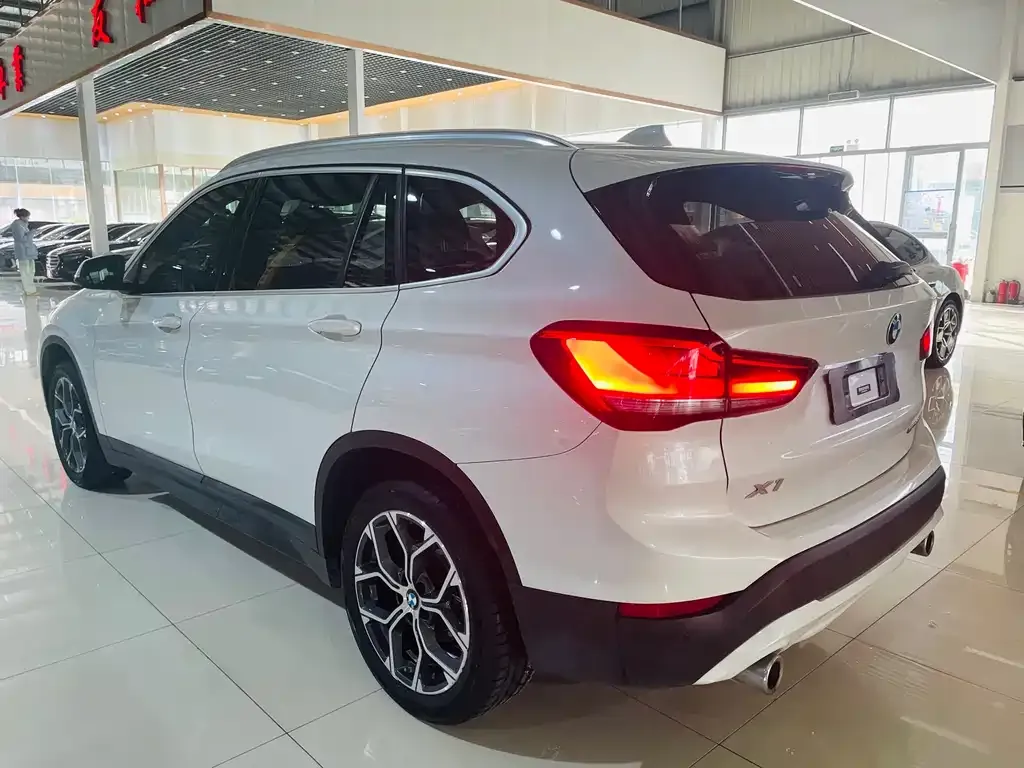 BMW X1 — фото 6