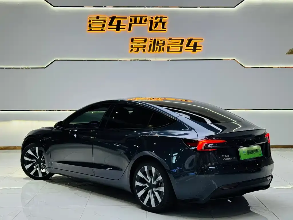 Tesla Model 3 — фото 4