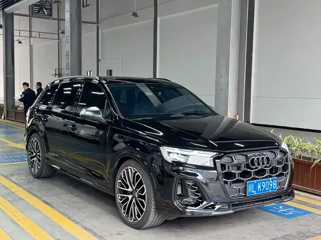 Audi SQ7 — фото 2