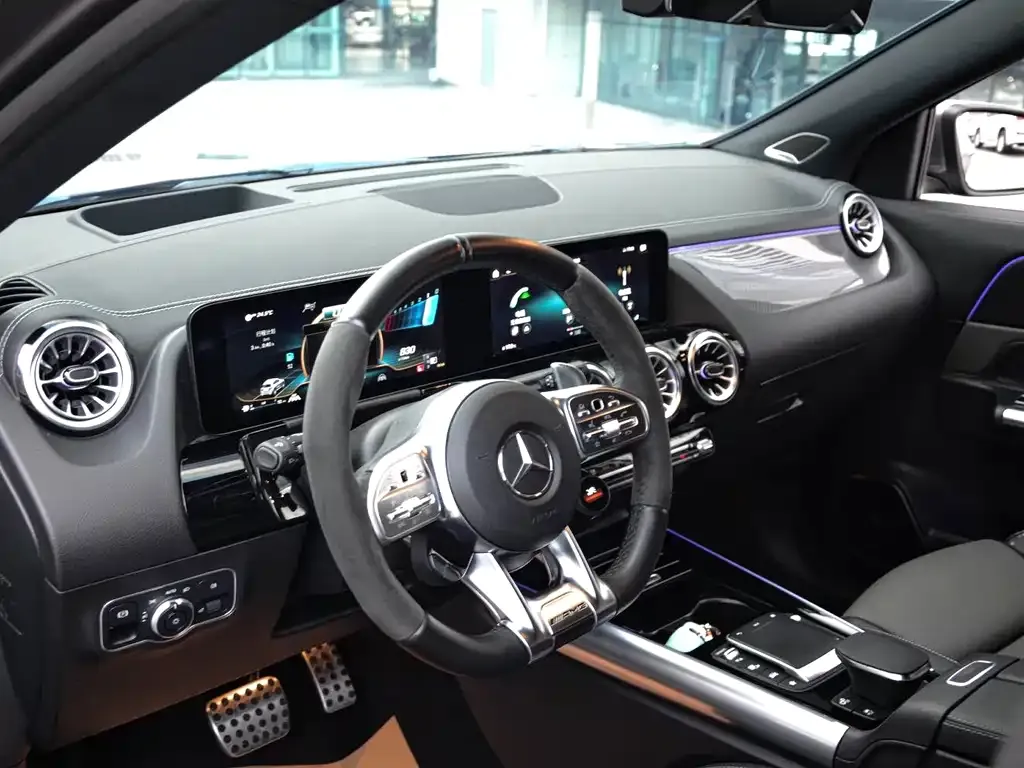Mercedes-Benz GLA AMG — фото 8