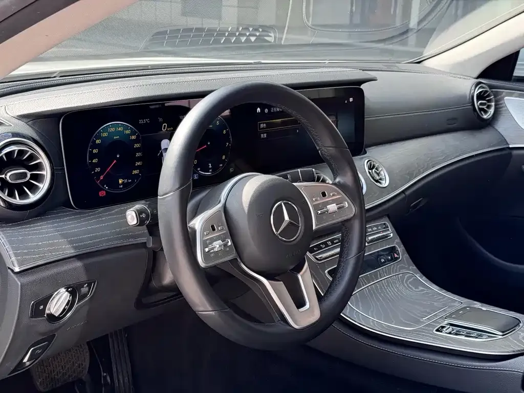 Mercedes-Benz CLS — фото 7