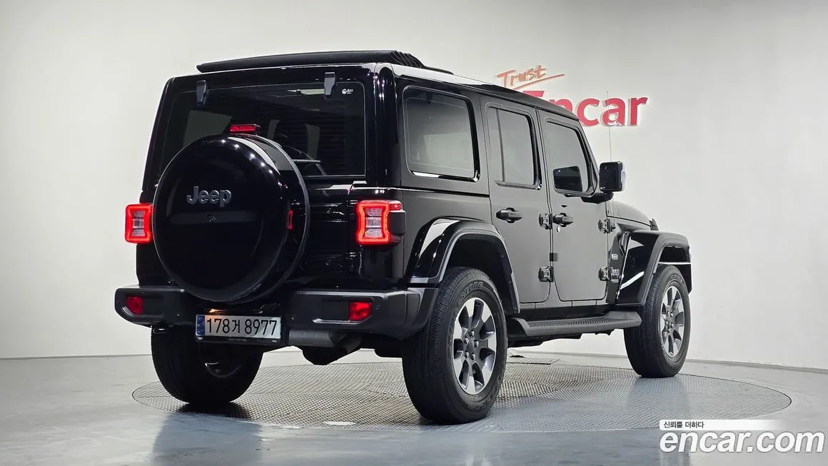 Jeep Wrangler — фото 2