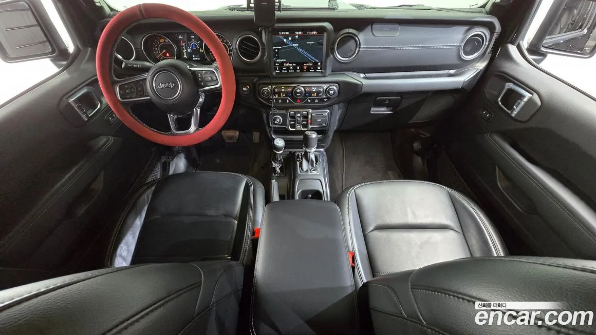 Jeep Wrangler — фото 7