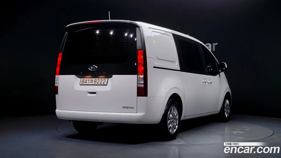Hyundai Staria — фото 2