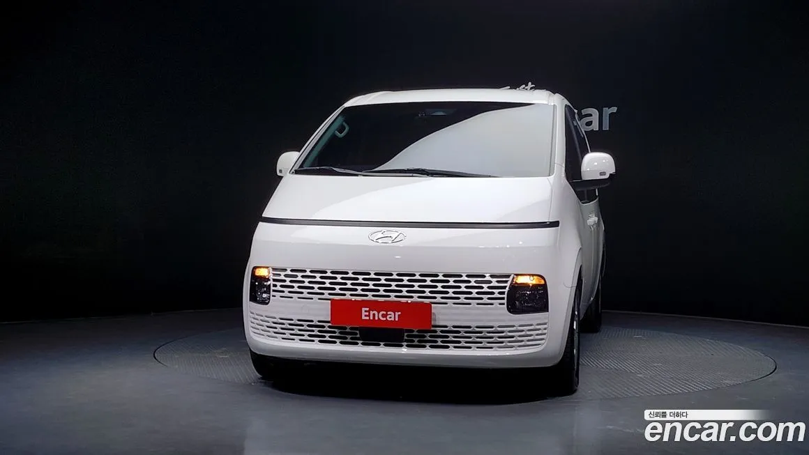 Hyundai Staria — фото 3