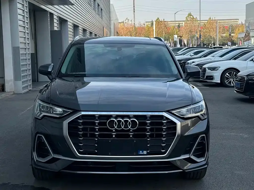Audi Q3 — фото 3