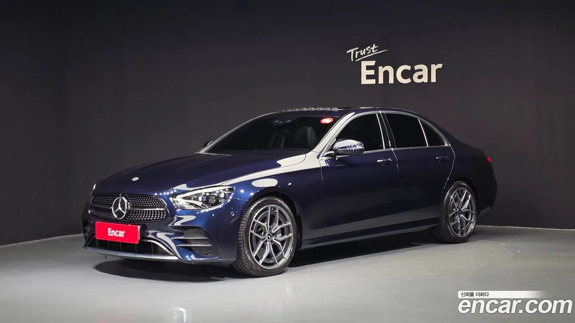 Mercedes-Benz E-Class — фото 1