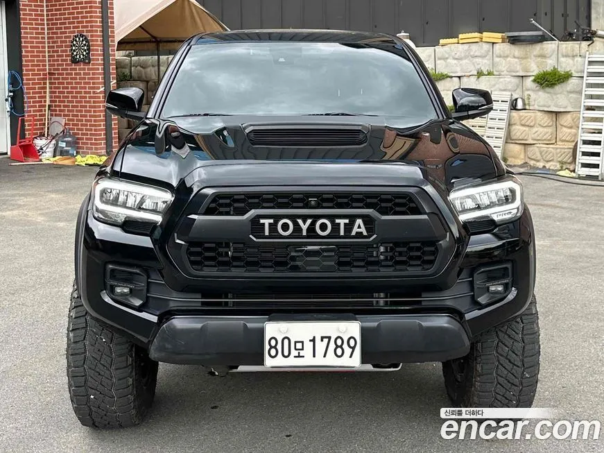 Toyota Tacoma — фото 3