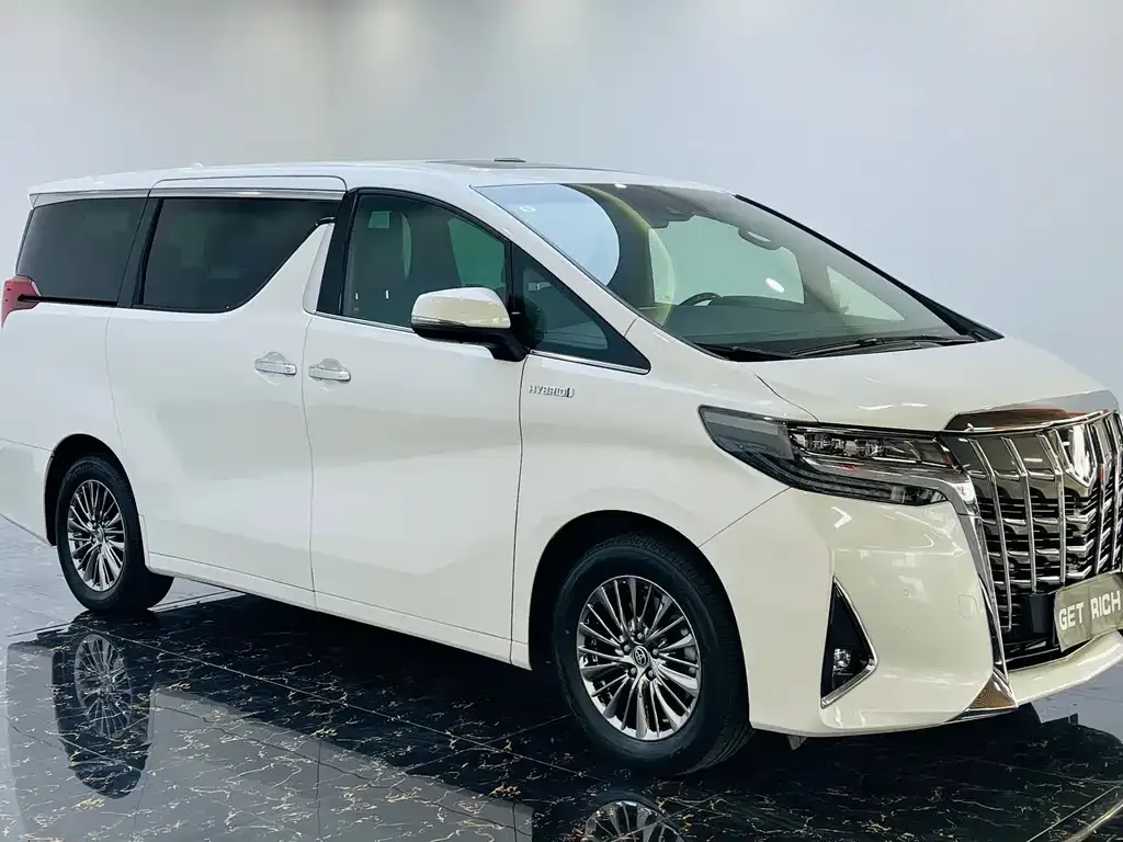 Toyota Alphard — фото 3