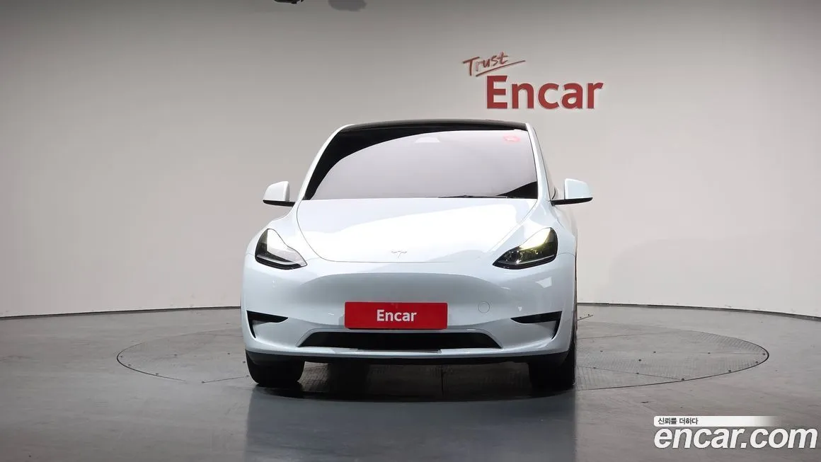 Tesla Model Y — фото 3