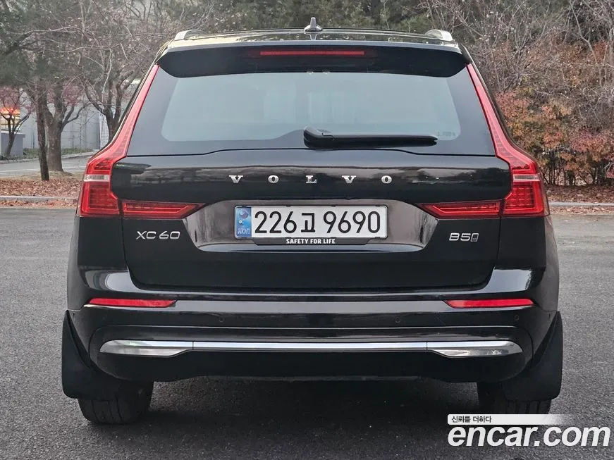Volvo XC60 — фото 4