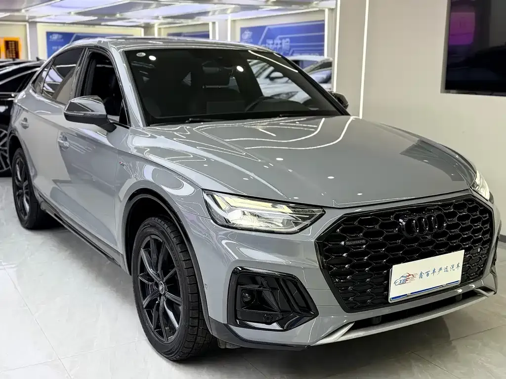 Audi Q5L Sportback — фото 3