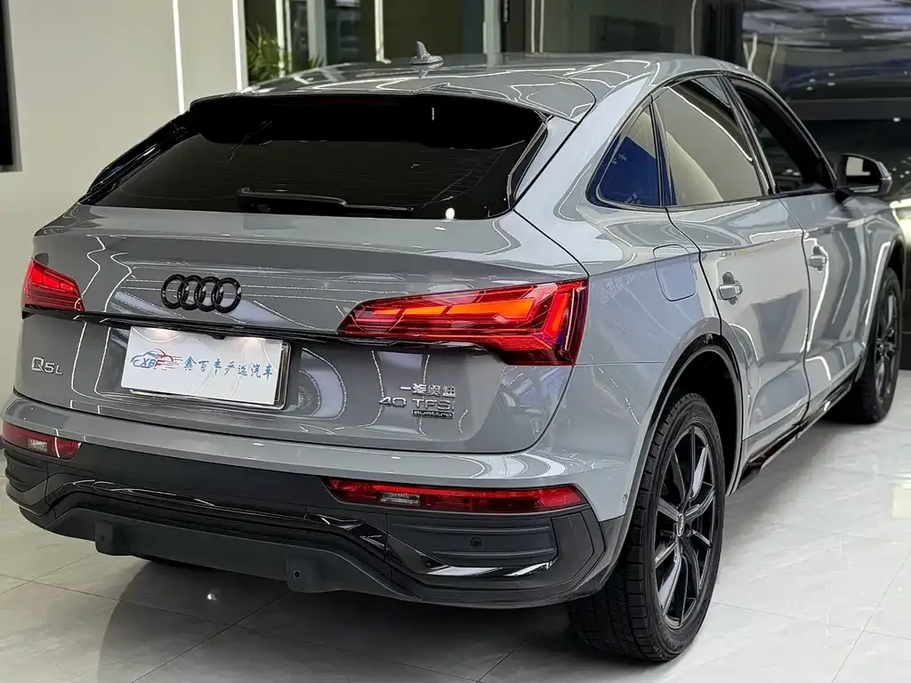 Audi Q5L Sportback — фото 8