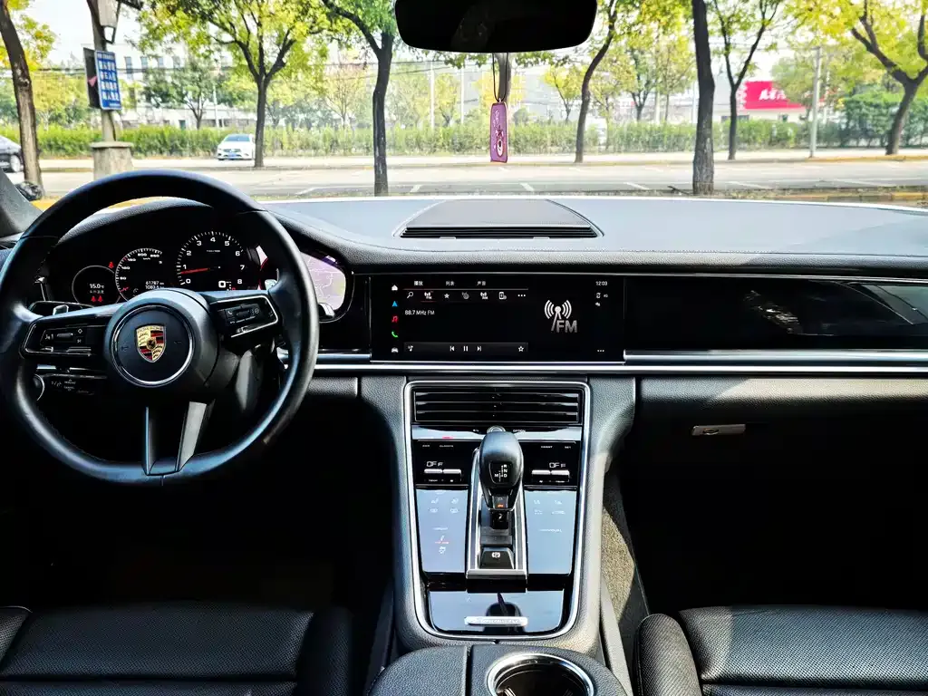 Porsche Panamera — фото 10