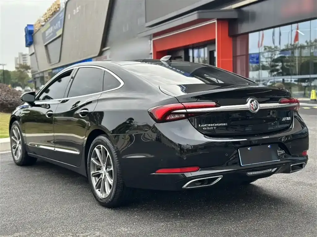 Buick LaCrosse — фото 9