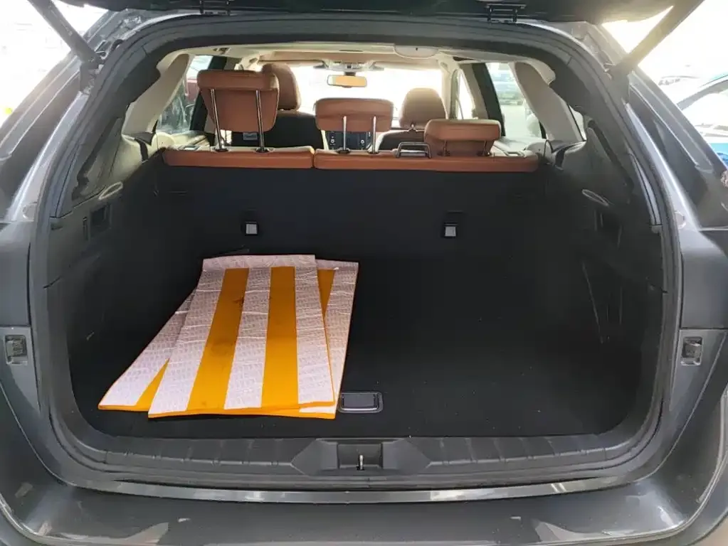 Subaru Outback — фото 6