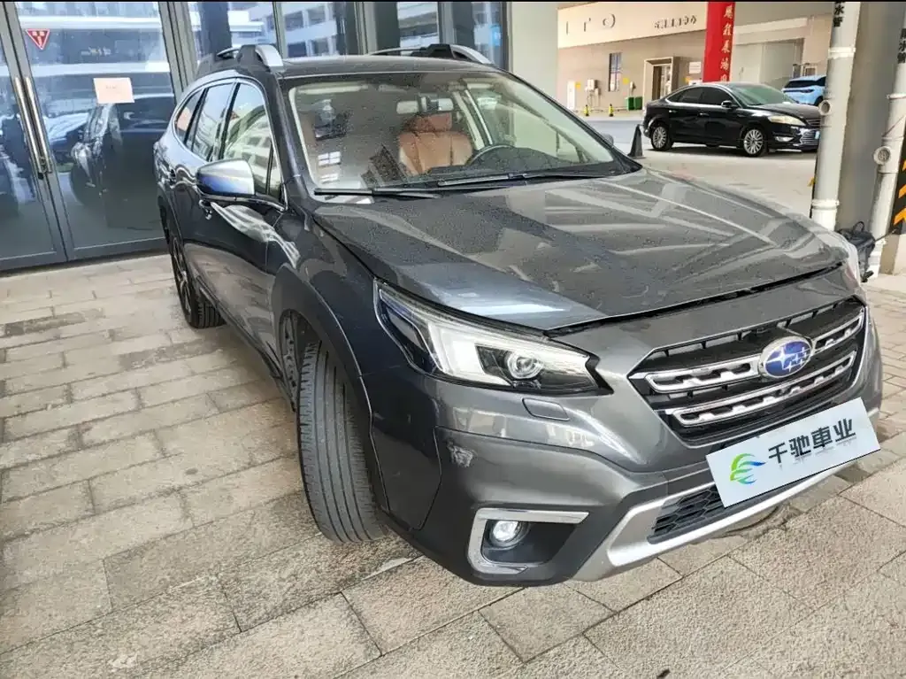 Subaru Outback — фото 8