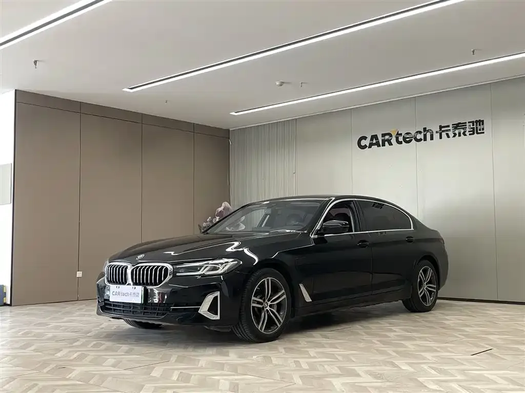 BMW 5 Series New Energy — фото 1