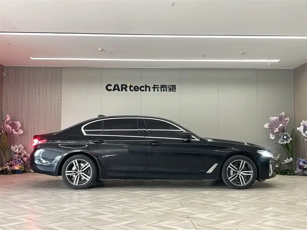 BMW 5 Series New Energy — фото 4