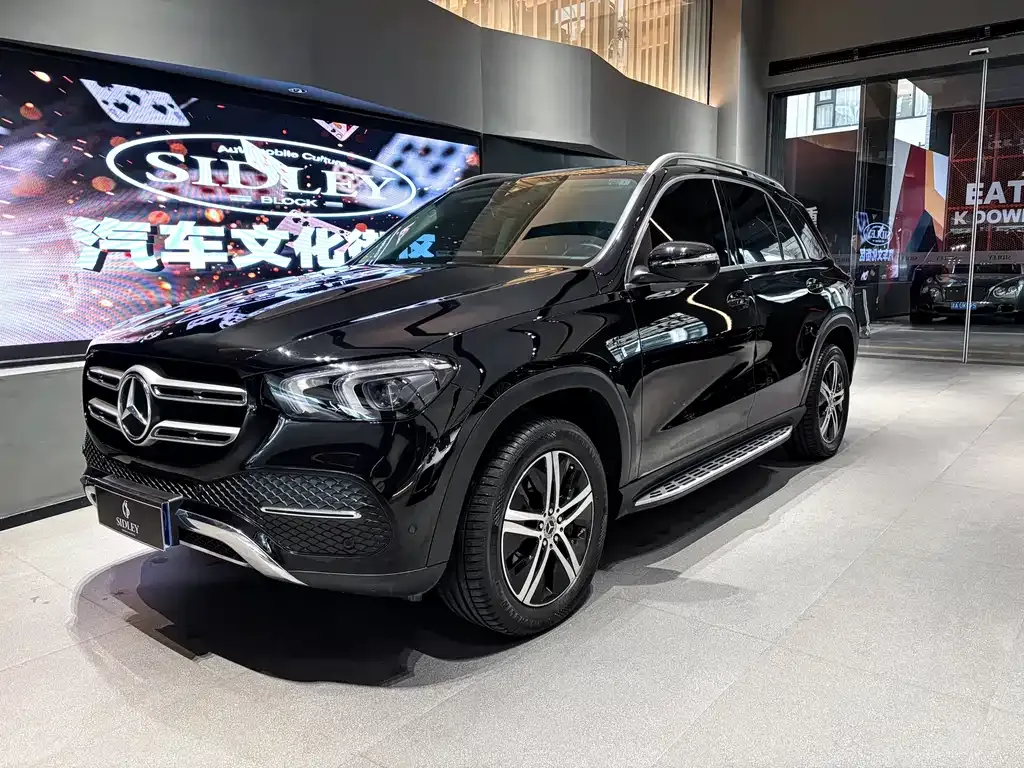 Mercedes-Benz GLE — фото 1