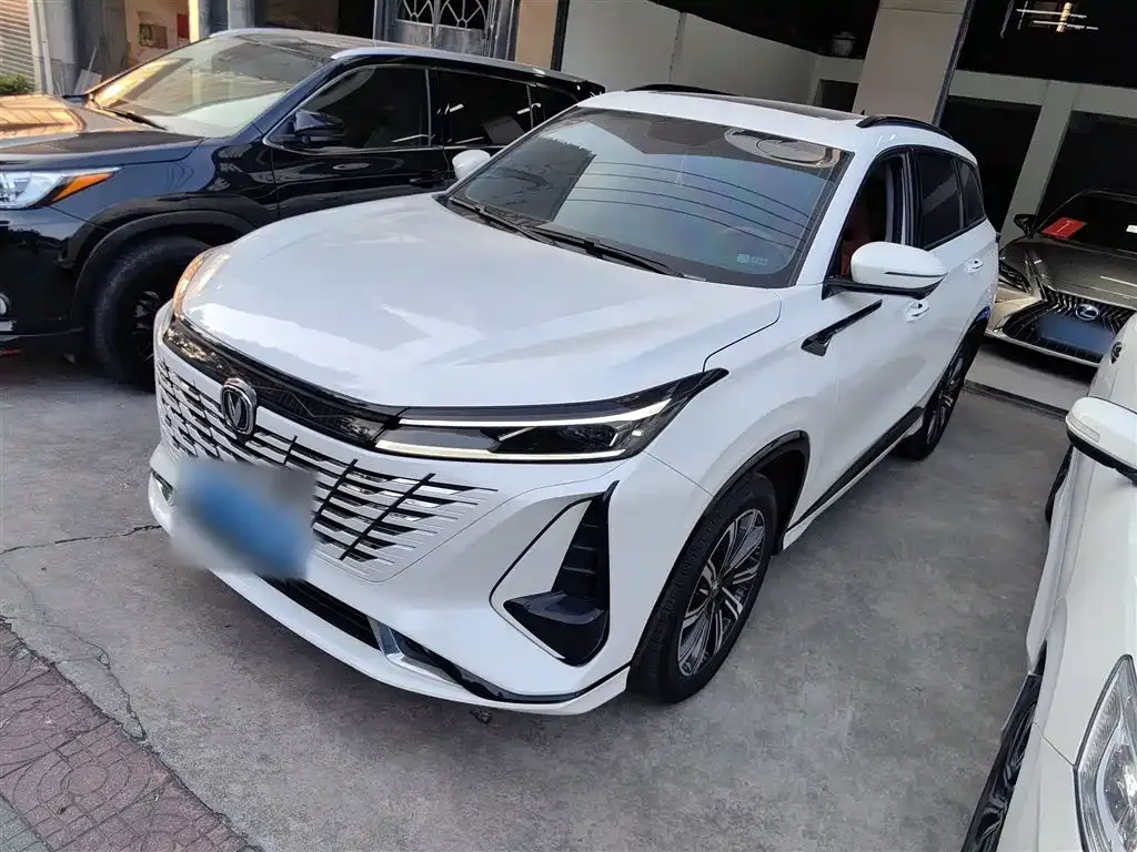 Changan CS75PLUS — фото 2