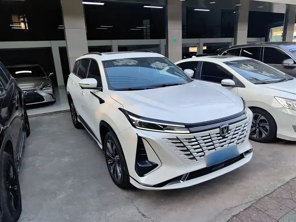 Changan CS75PLUS — фото 4