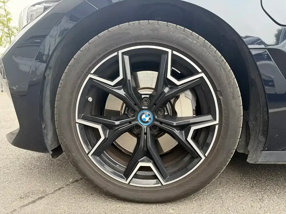 BMW i3 — фото 7
