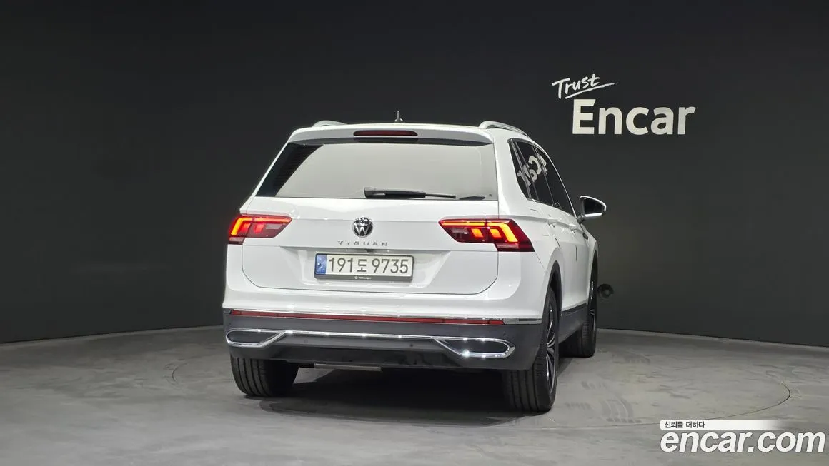 Volkswagen Tiguan — фото 4