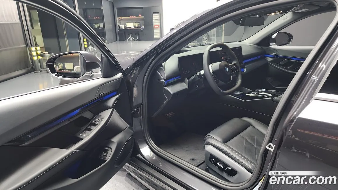 BMW i5 — фото 10