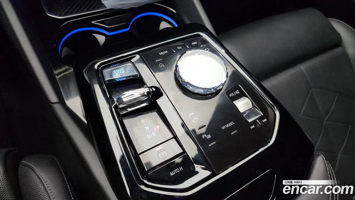 BMW i5 — фото 9
