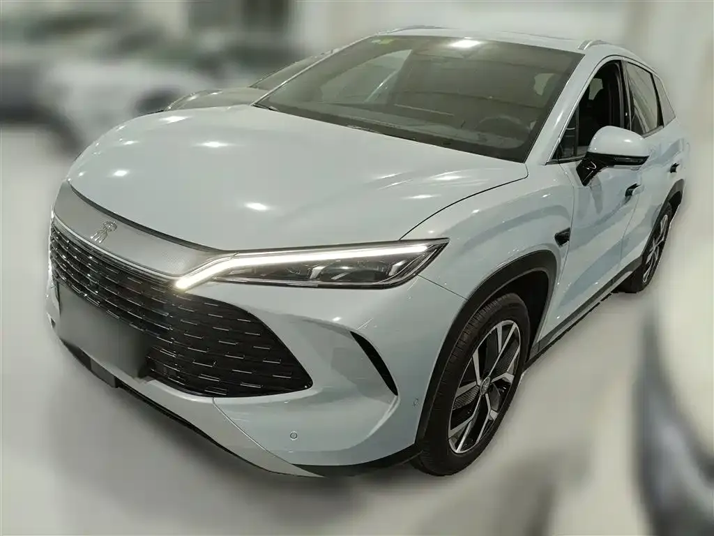 BYD L DM-i — фото 3