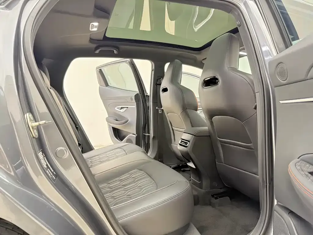 Changan UNI-T — фото 9