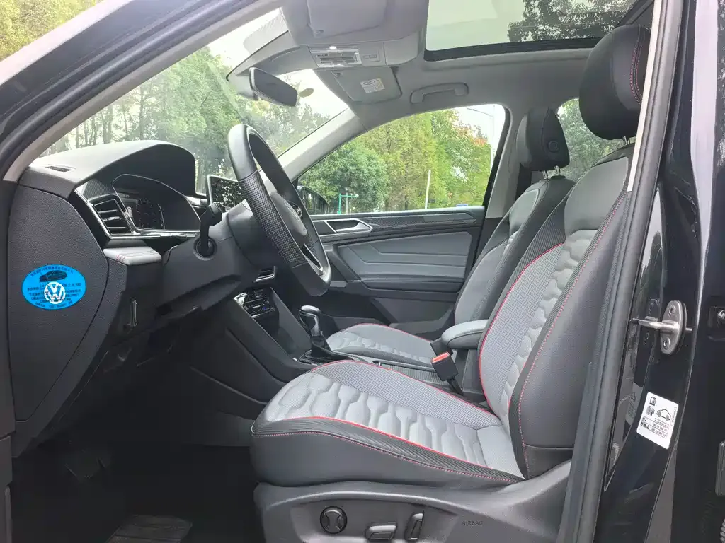 Volkswagen Tiguan L New Energy — фото 4