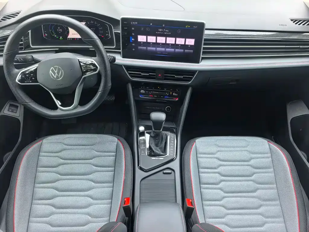 Volkswagen Tiguan L New Energy — фото 8