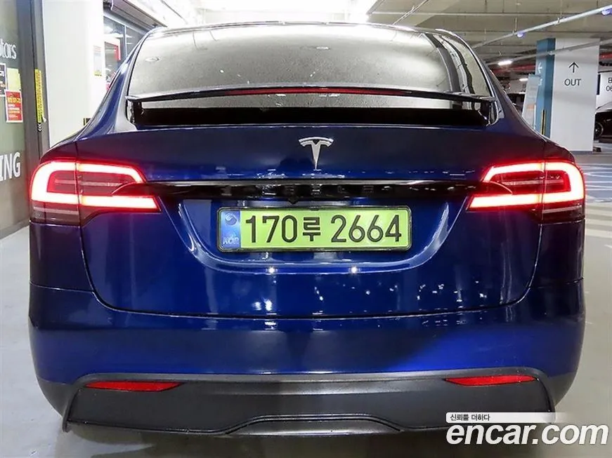Tesla Model X — фото 5