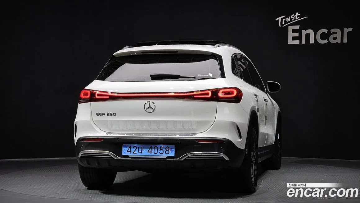 Mercedes-Benz EQA — фото 4
