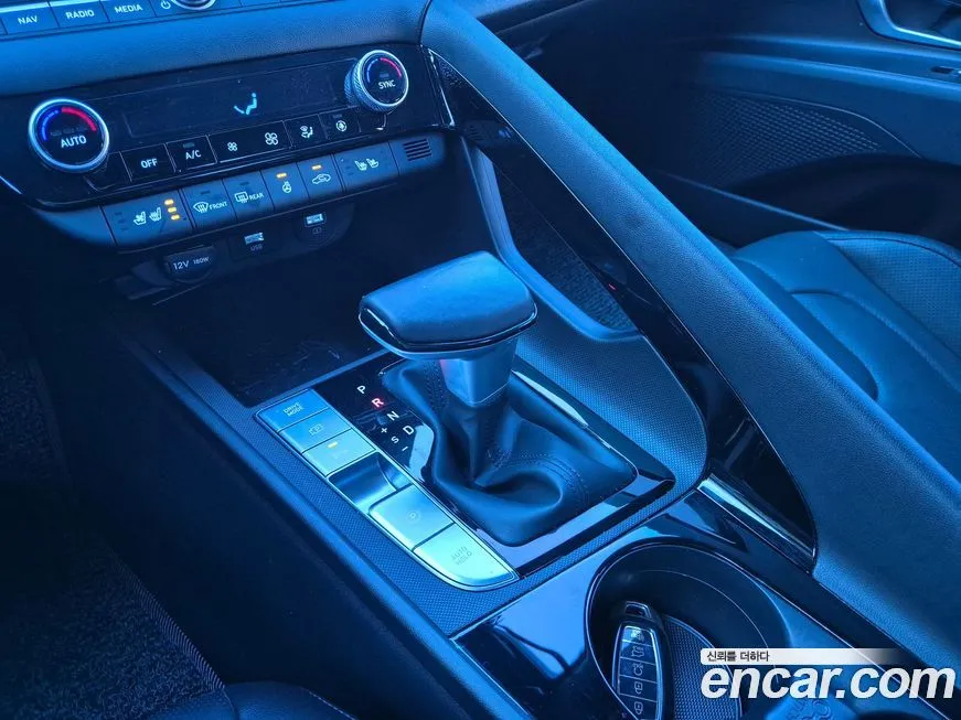 Hyundai AVANTE — фото 9