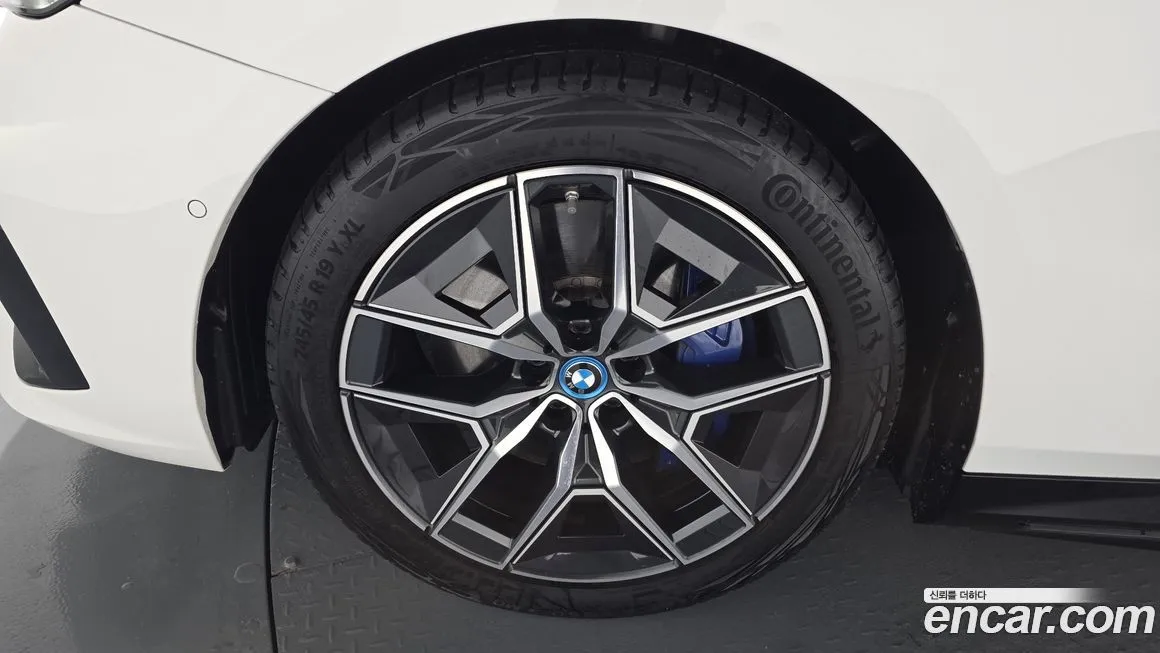 BMW i5 — фото 5