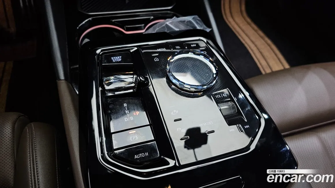 BMW i5 — фото 9