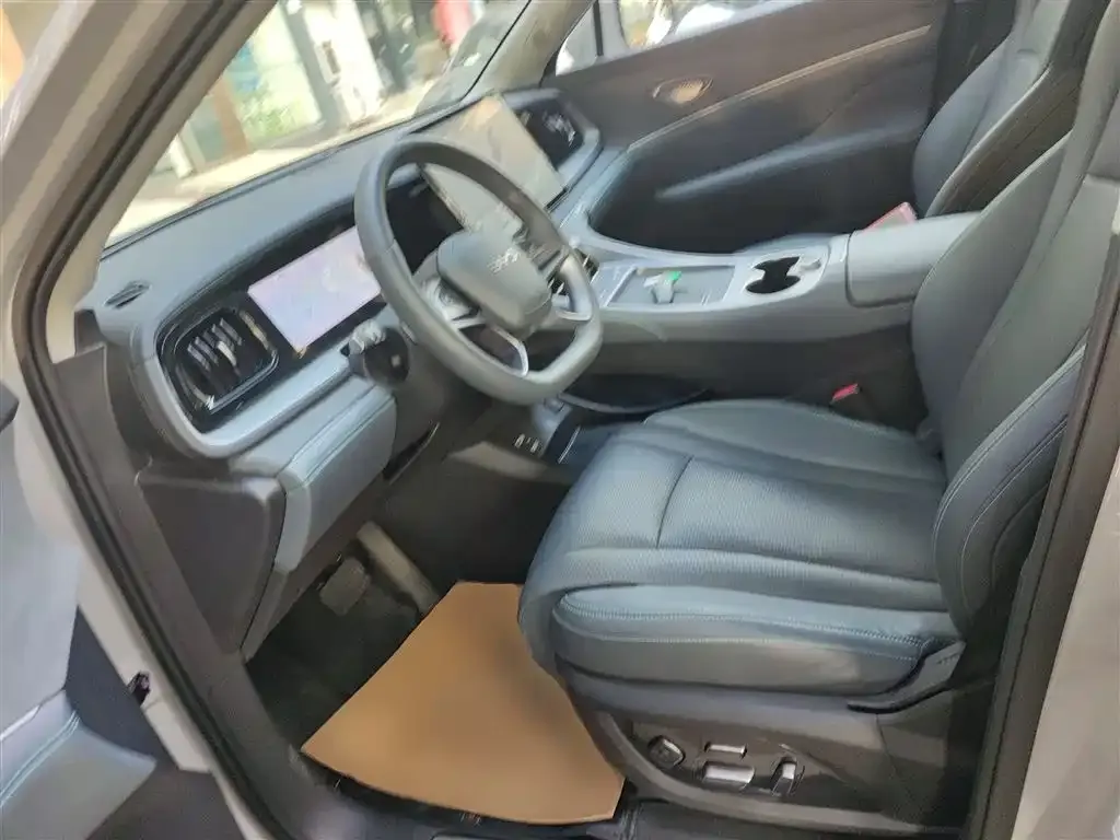 BYD Hiace 07 DM-i — фото 7